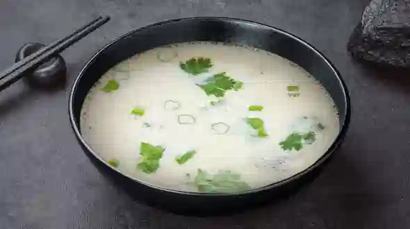 Tom Kha leves garnélával étel a(z) SUSHI MASTER menüjében Tom Kha leves garnélával menü a(z) SUSHI MASTER-től